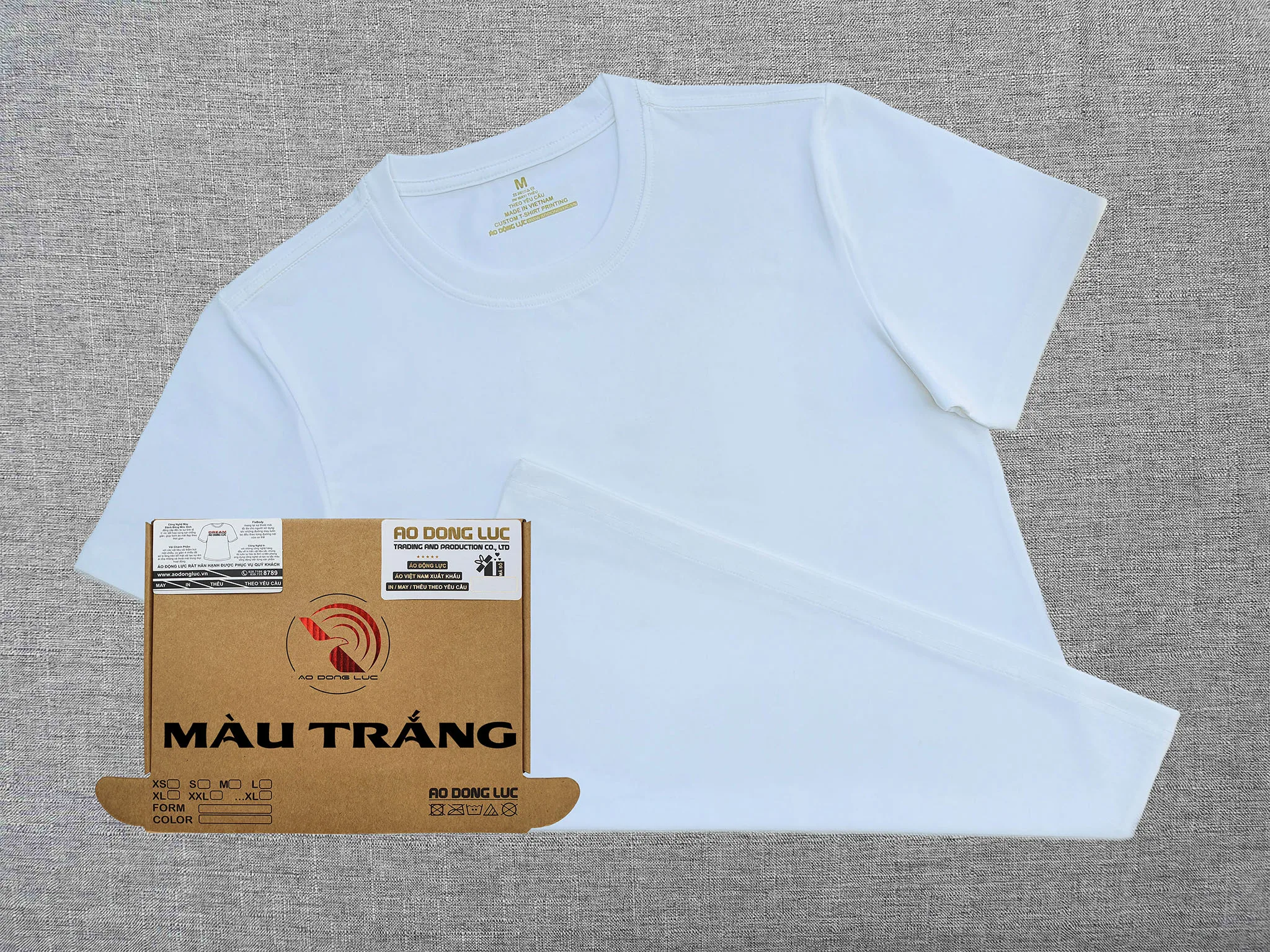 Áo thun cổ tròn ngắn tay cotton cao cấp màu trắng