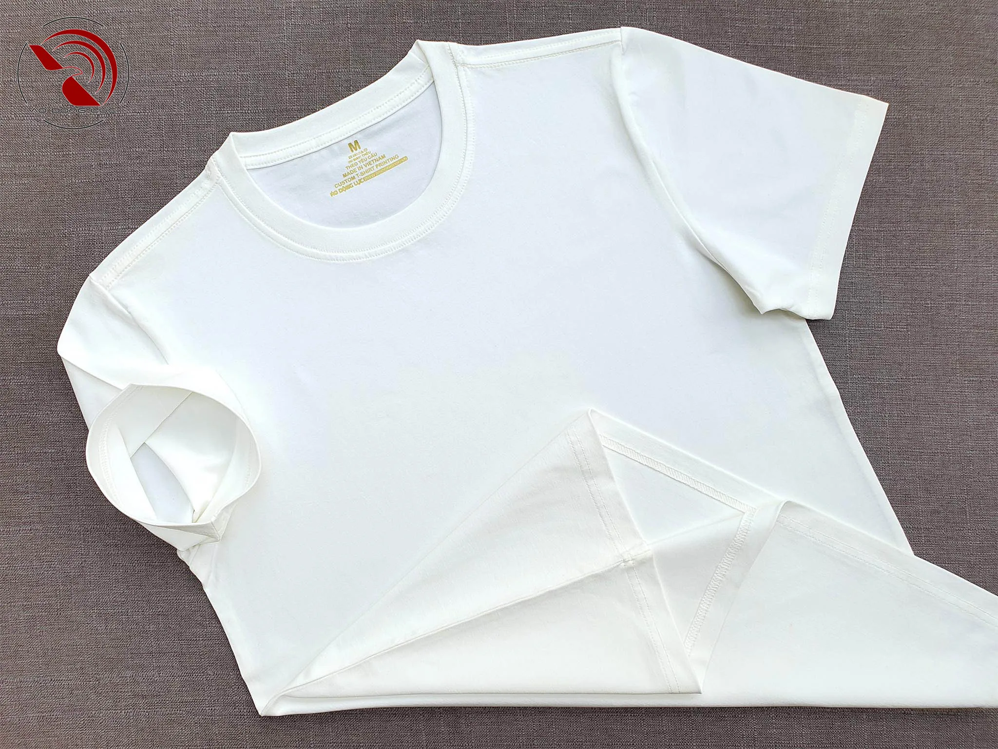 Áo thun cổ tròn ngắn tay cotton cao cấp màu trắng