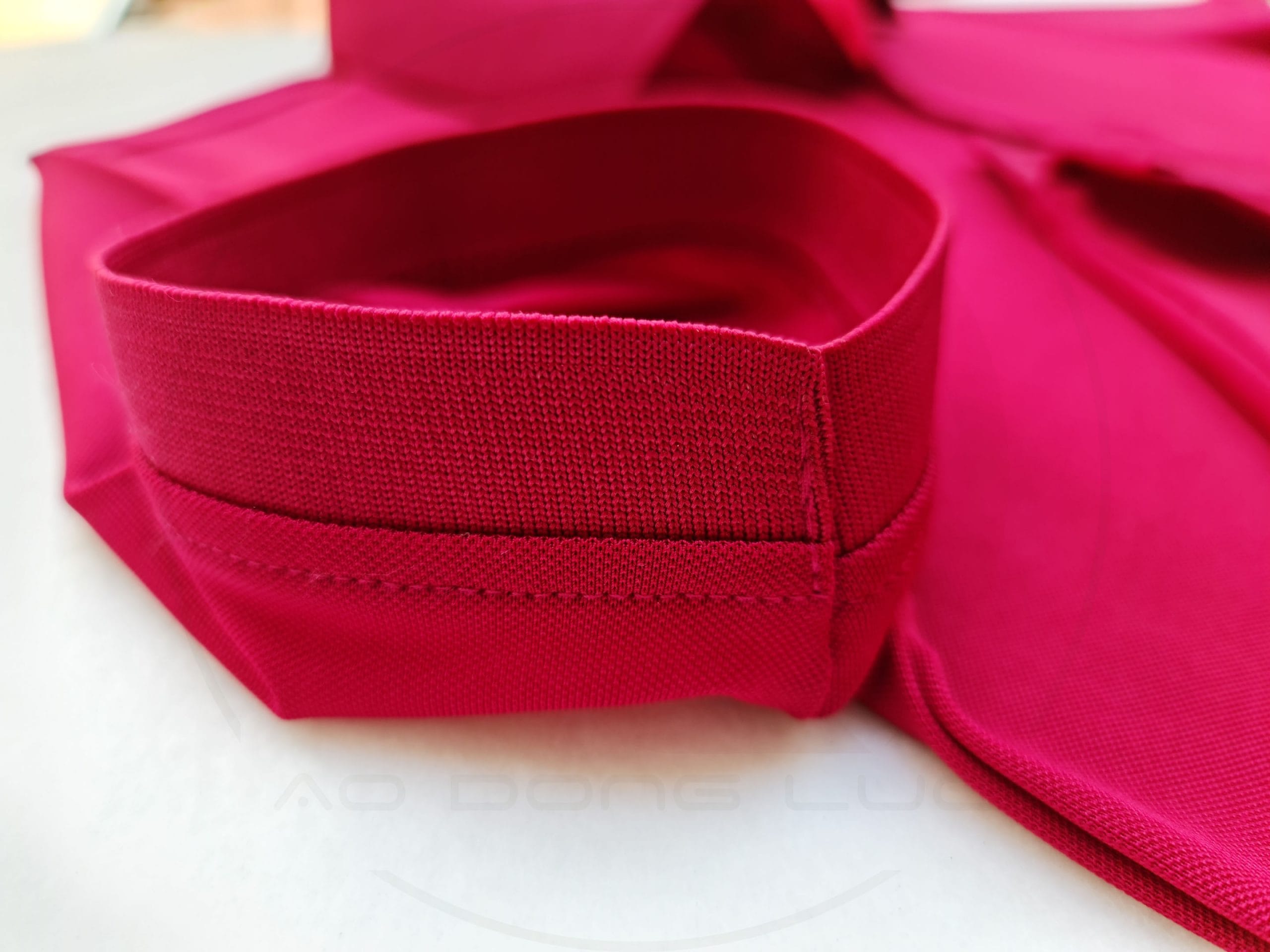 áo thun polo, áo thun trơn, áo cổ trụ, cổ bẻ, áo phông Chi tiết bo tay áo thun cổ trụ polo bo trơn cá sấu lạnh màu đỏ đô