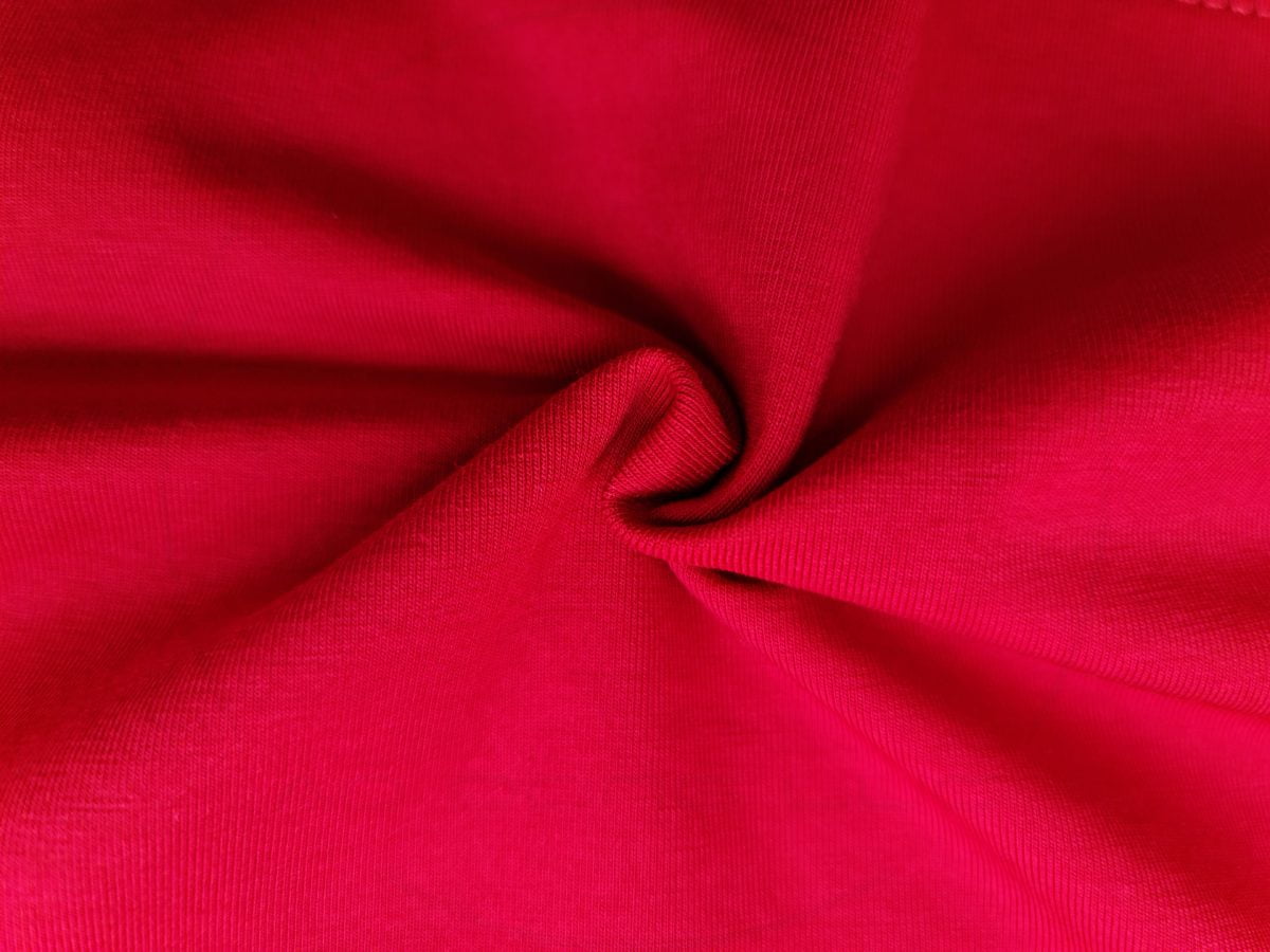 Chất vải áo thun cổ tròn ngắn tay cotton unisex định lượng 195grs màu đỏ