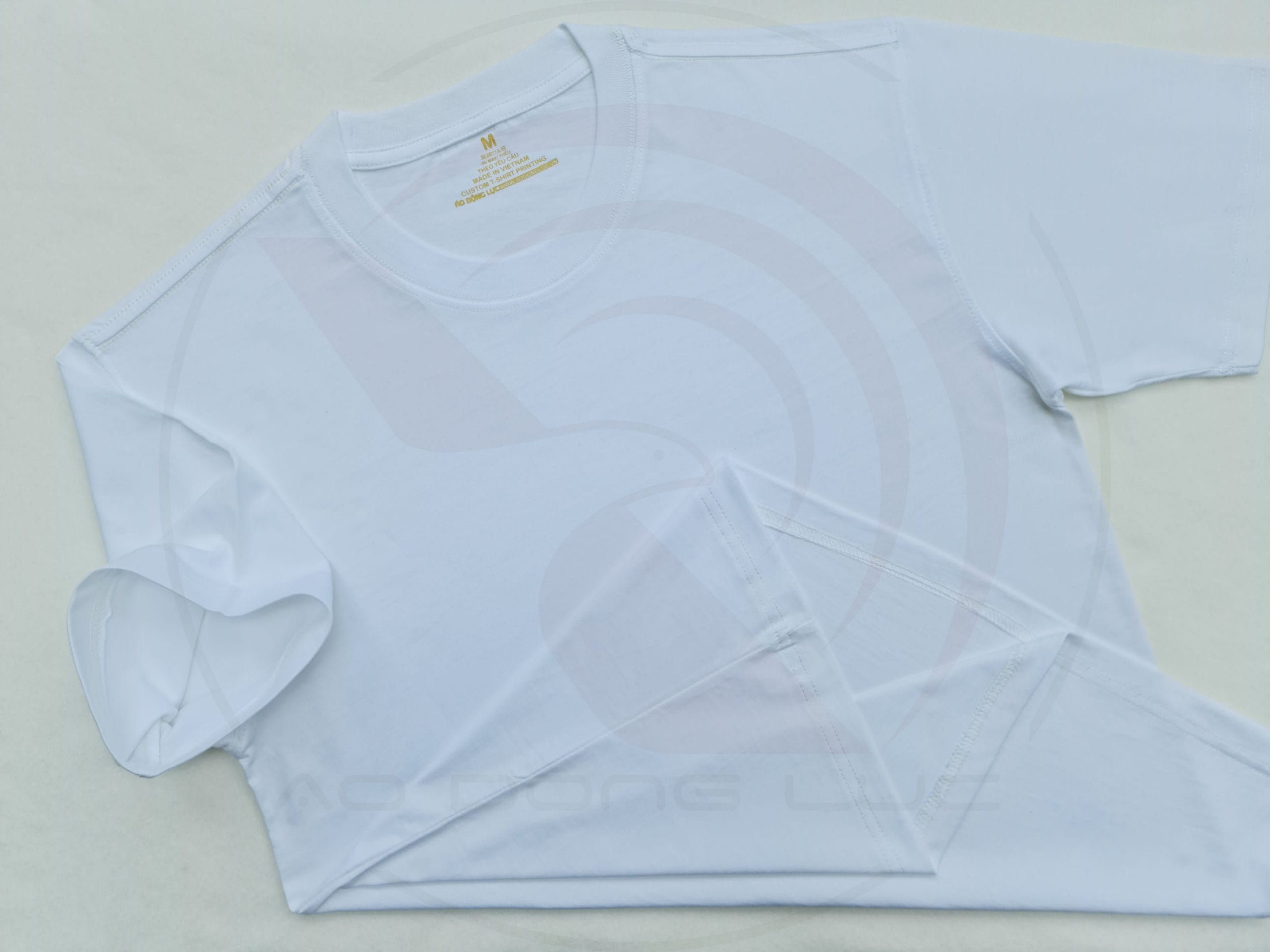 Áo thun cổ tròn tay lỡ form rộng oversize màu trắng