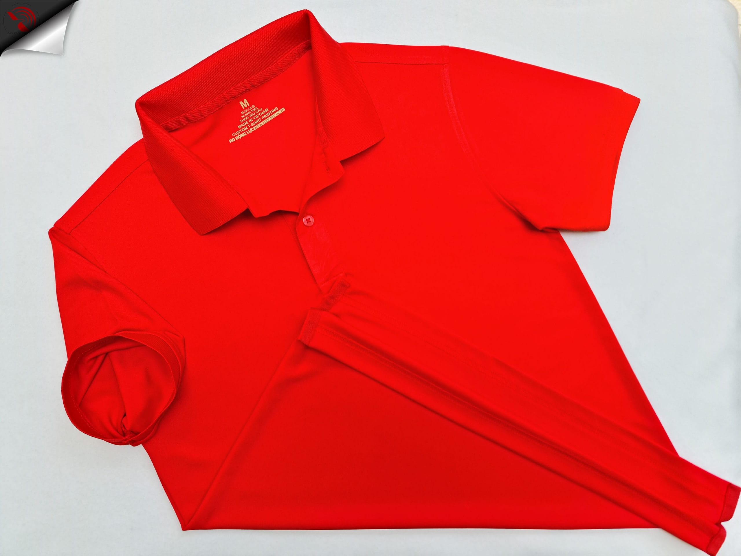 Hình tổng thể áo cổ trụ polo bo trơn unisex cá sấu mè màu đỏ