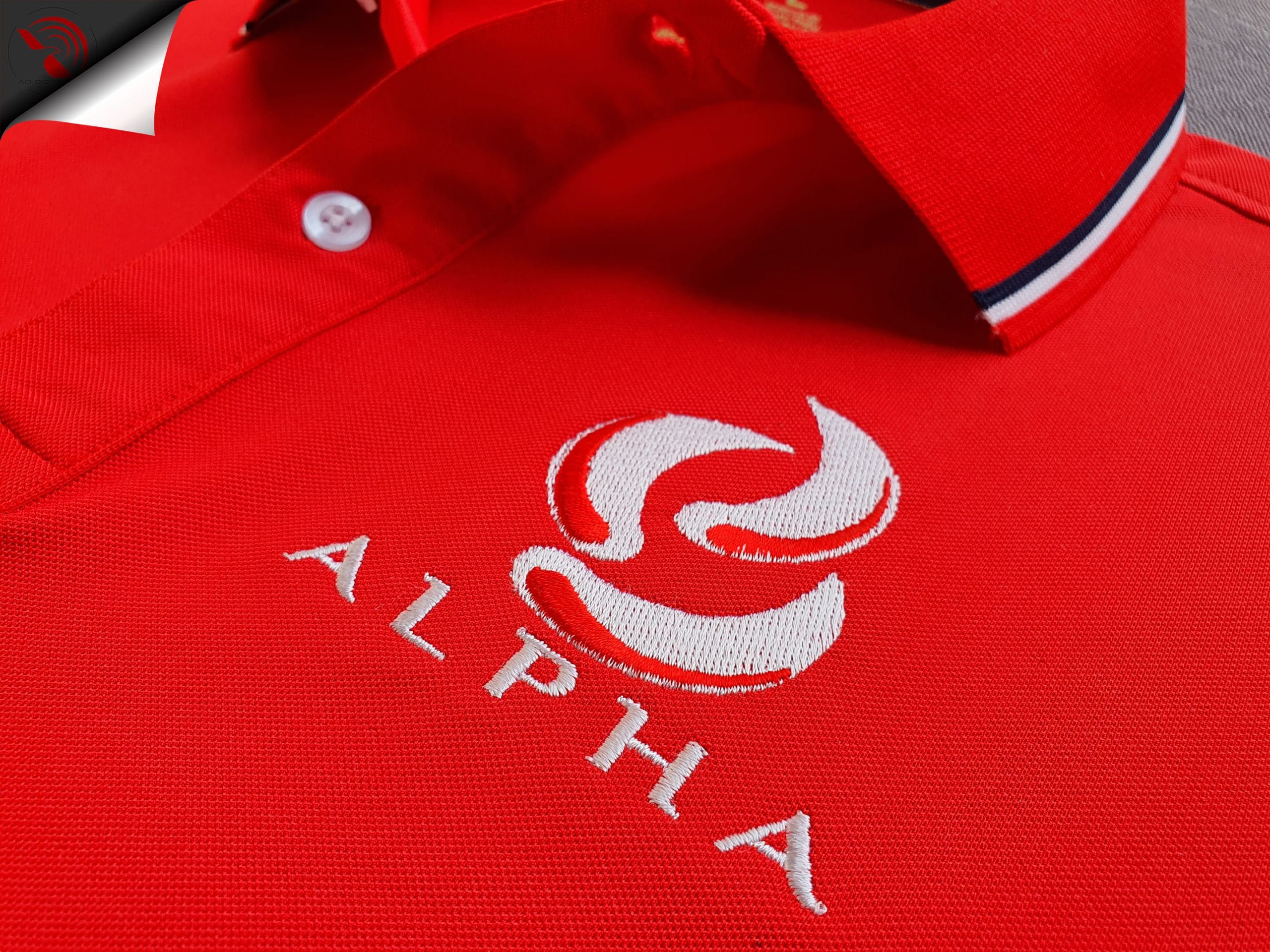 Đồng phục áo thun polo bo sọc màu đỏ thêu logo