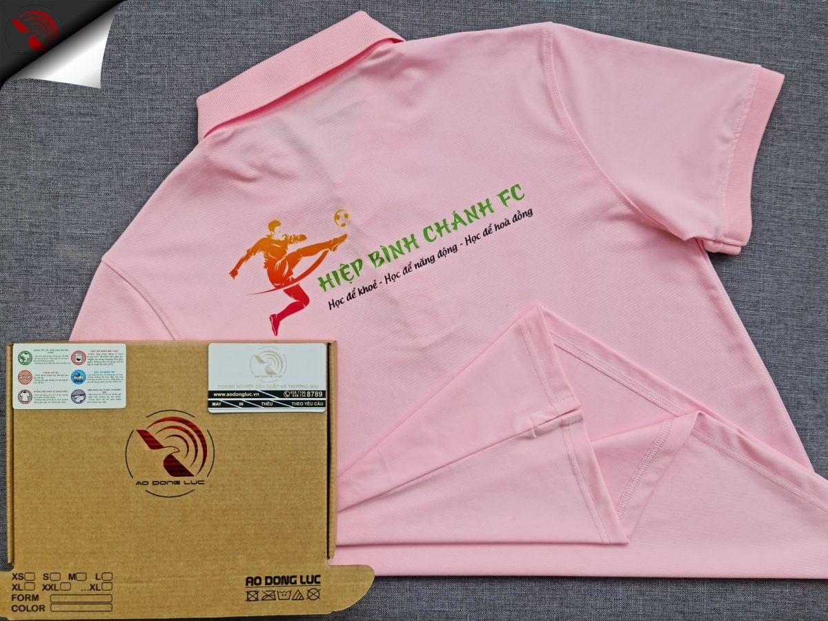 Đồng phục áo thun polo bo trơn màu hồng phấn in kỹ thuật số