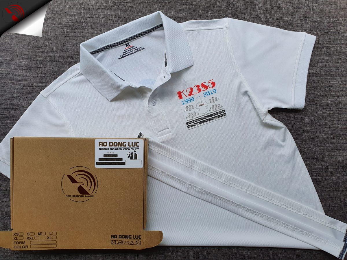 Đồng phục áo thun polo bo trơn màu trắng in chuyển nhiệt logo