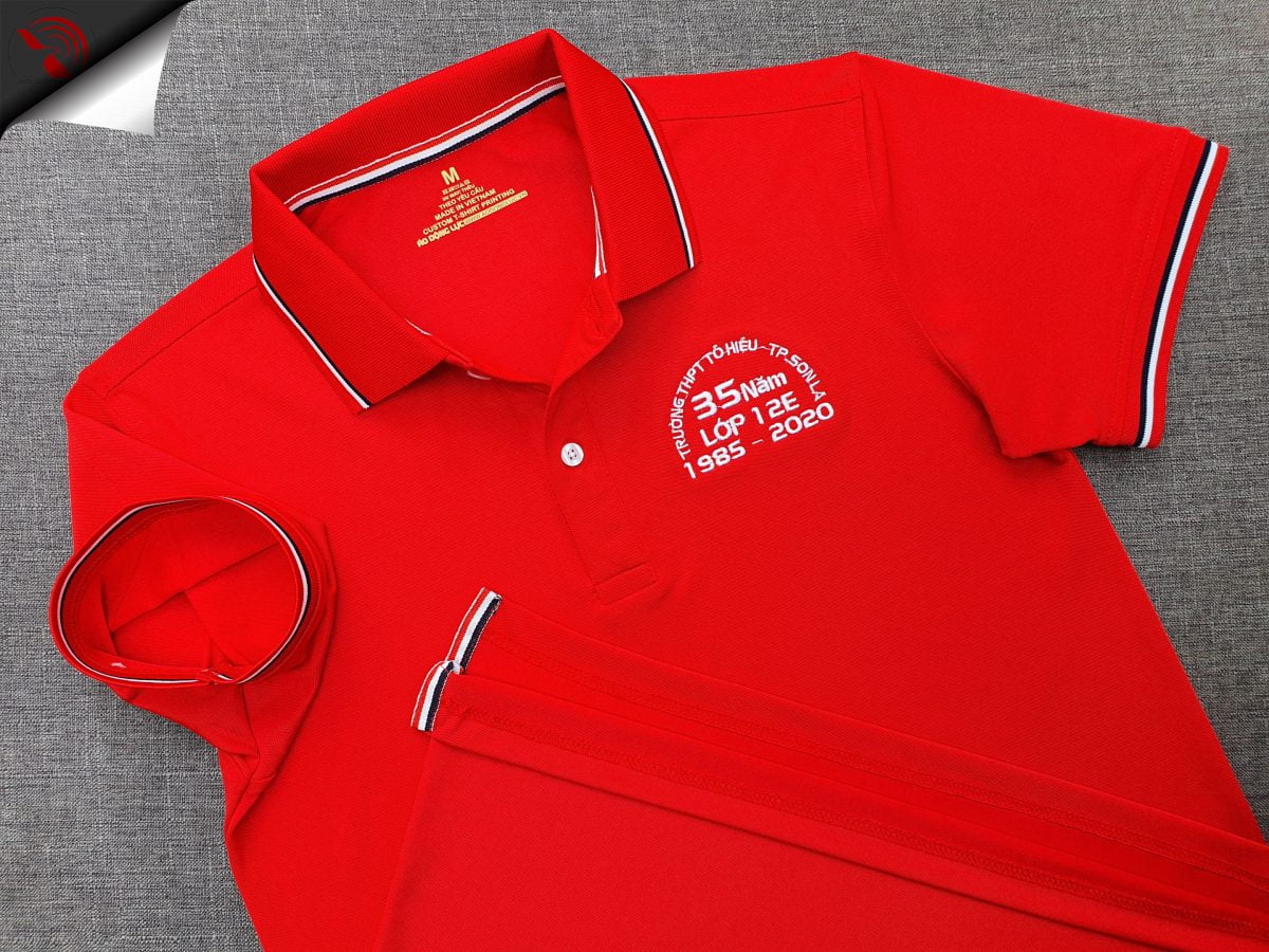 Đồng phục áo thun polo bo sọc màu đỏ thêu logo