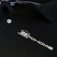 Hình in phản quang logo lên áo thun đồng phục polo bo trơn màu đen