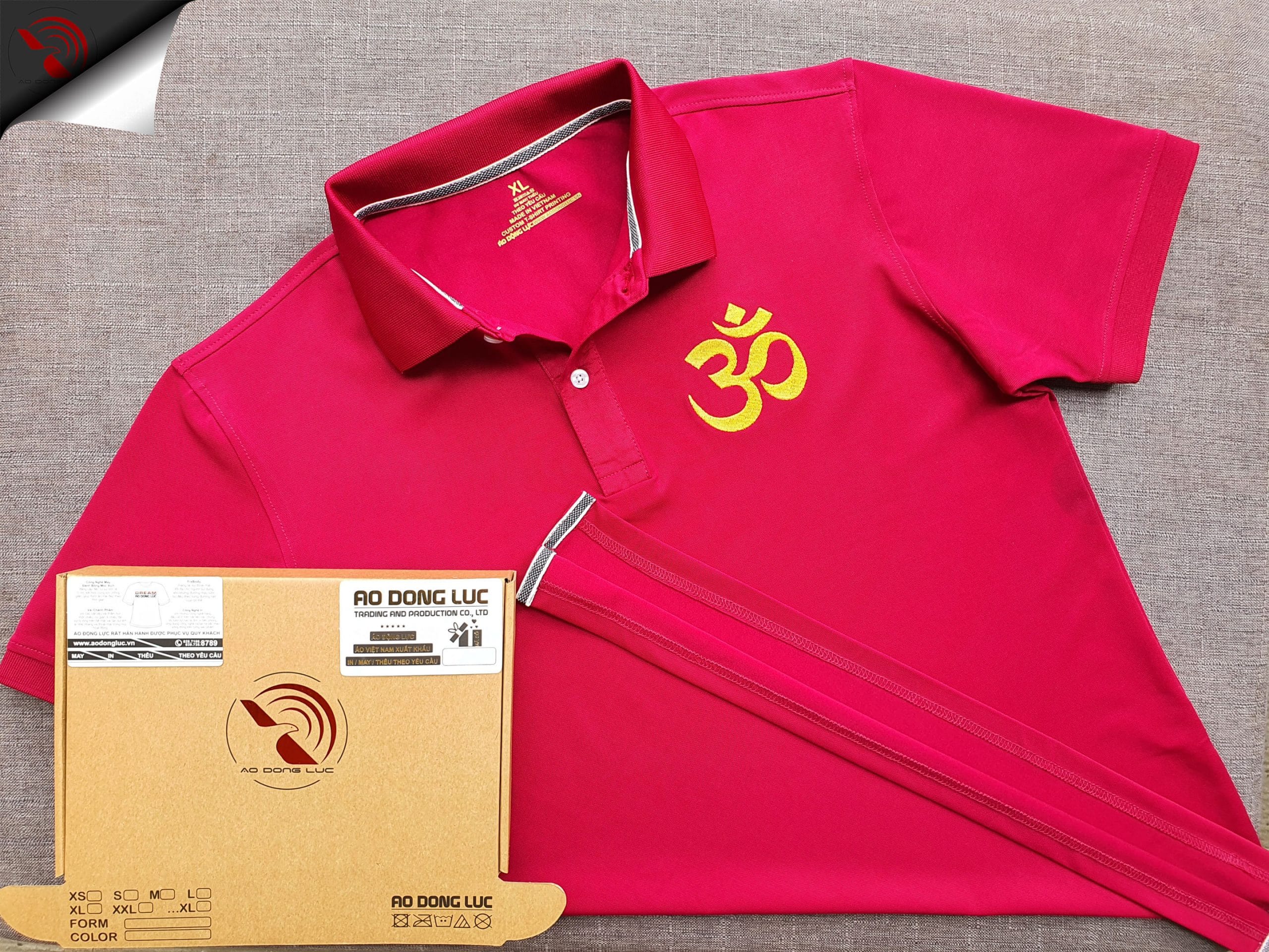 Đồng phục áo thun polo bo trơn màu đỏ đô thêu logo