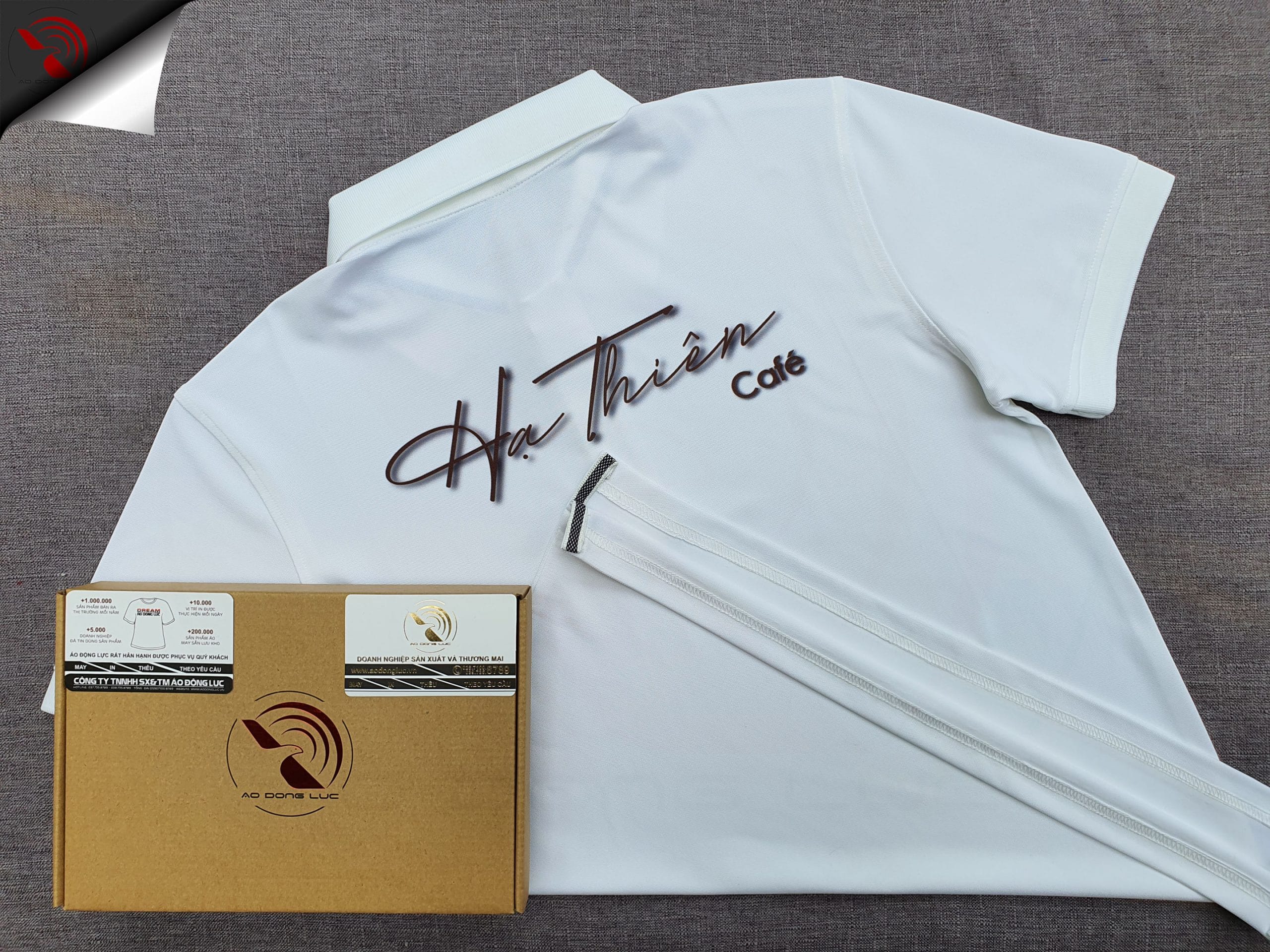 Đồng phục áo thun polo bo trơn màu trắng in chuyển nhiệt