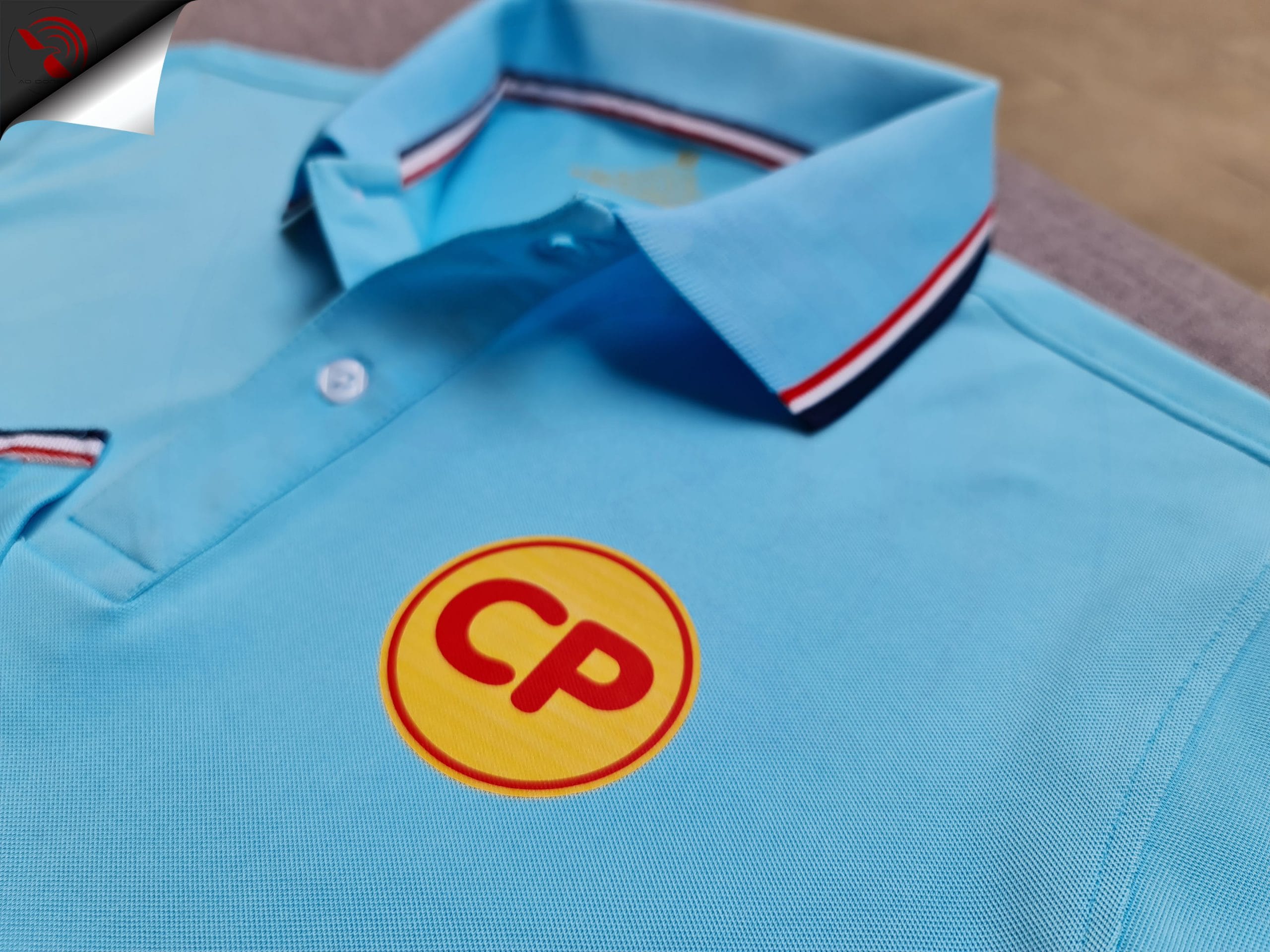 ao-polo-dong-phuc-thien-thanh-soc-in-kts-cp-viet-nam-nguc Hình in kỹ thuật số lên áo thun đồng phục polo bo sọc thiên thanh