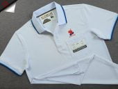Đồng phục áo thun polo màu trắng dệt bo sọc in chuyển nhiệt logo