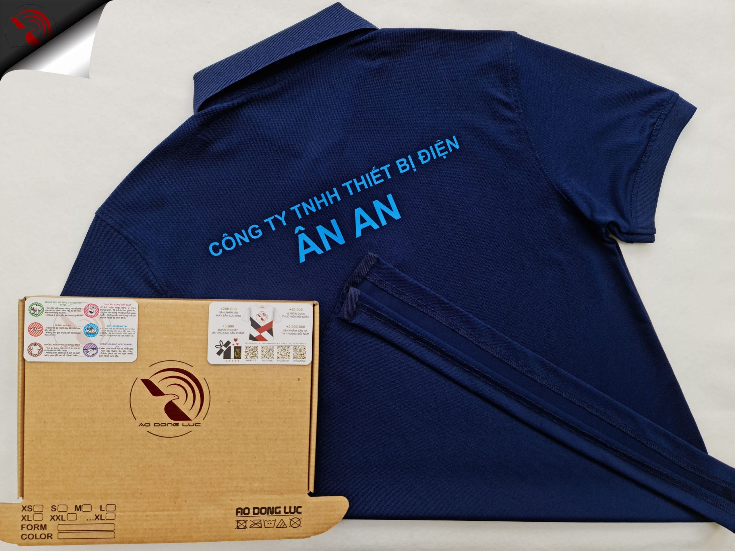 ao-polo-dong-phuc-xanh-den-in-kts-thiet-bi-dien-an-an-sau Đồng phục áo thun polo bo trơn xanh đen in kỹ thuật số