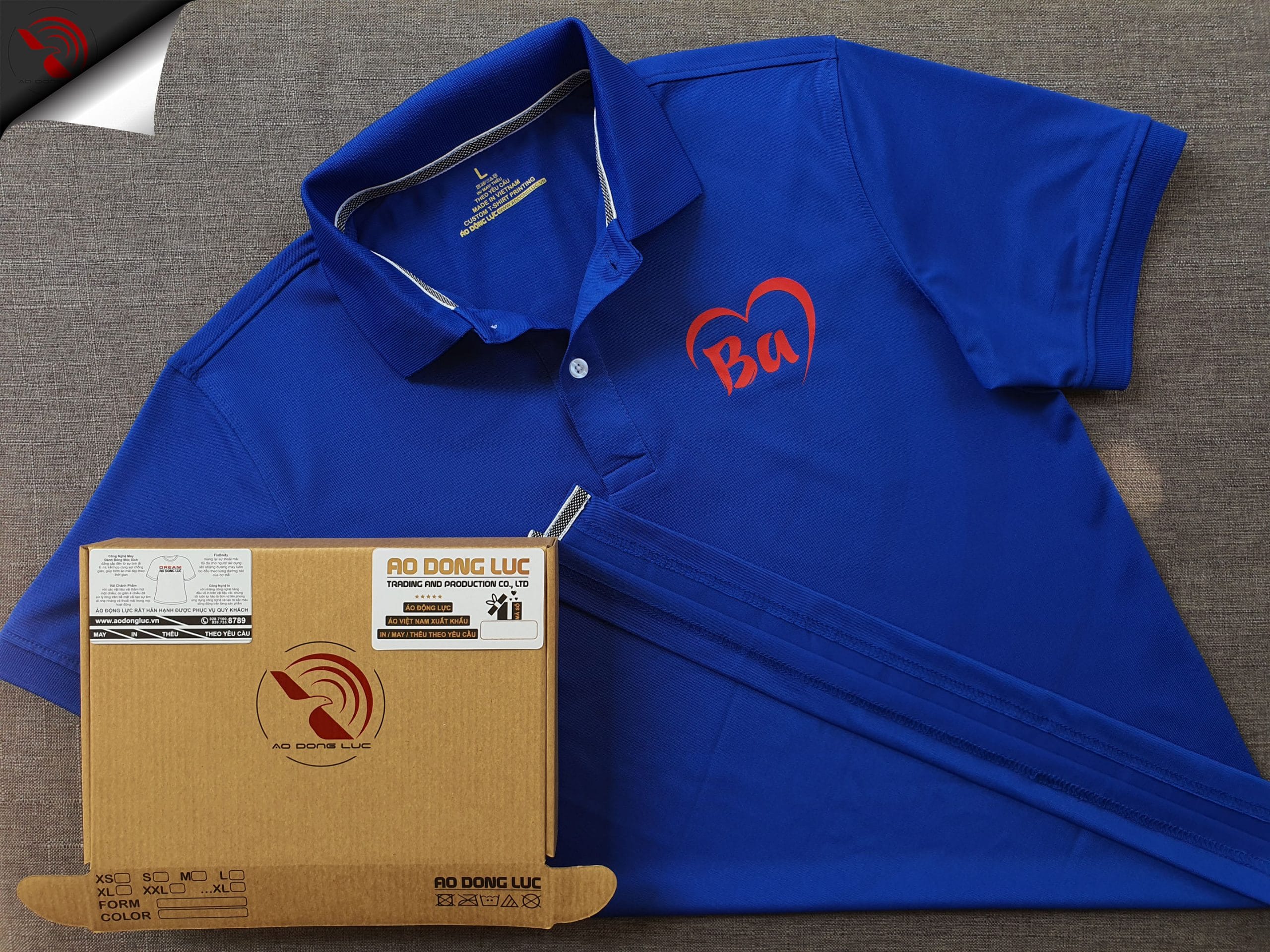 Đồng phục áo thun gia đình polo bo trơn xanh bích in decal