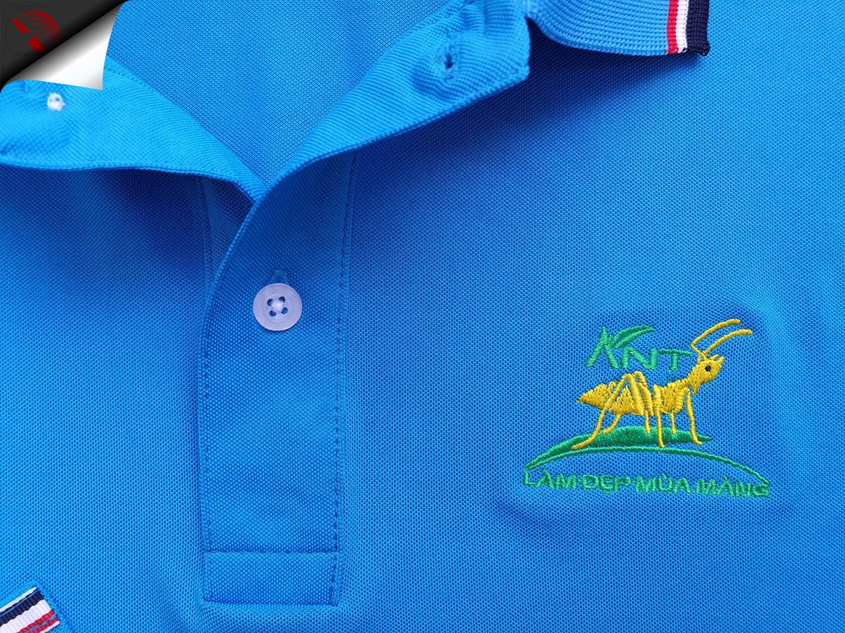 Đồng phục áo thun polo bo sọc màu xanh ya thêu logo