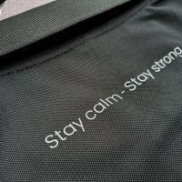 In kỹ thuật số slogan Stay calm Stay strong