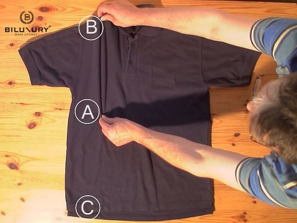 Bước 2 xếp áo thun