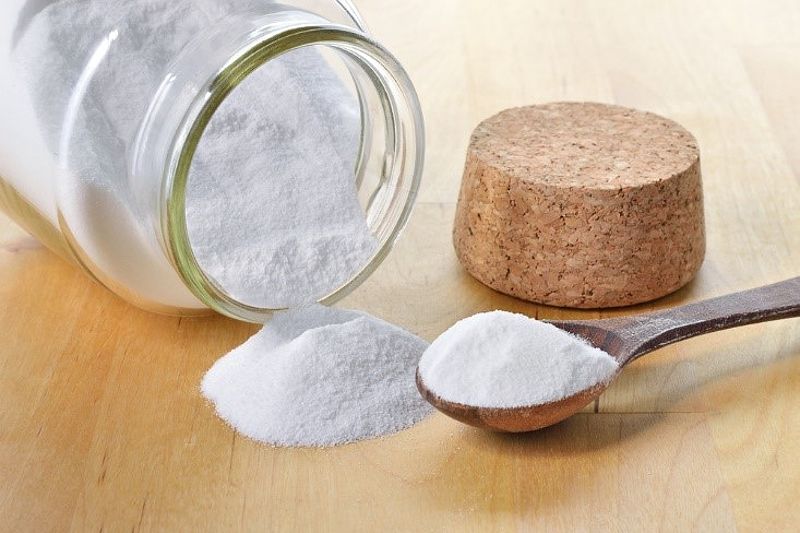 Dùng baking soda là cách tẩy quần áo bị lem màu hoặc dính các loại vết bẩn rất hữu hiệu